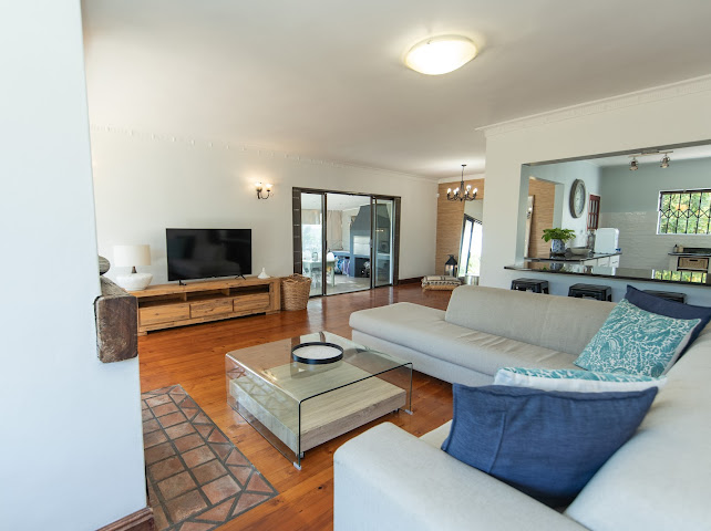 5 Bedroom Property for Sale in Summerstrand Eastern Cape